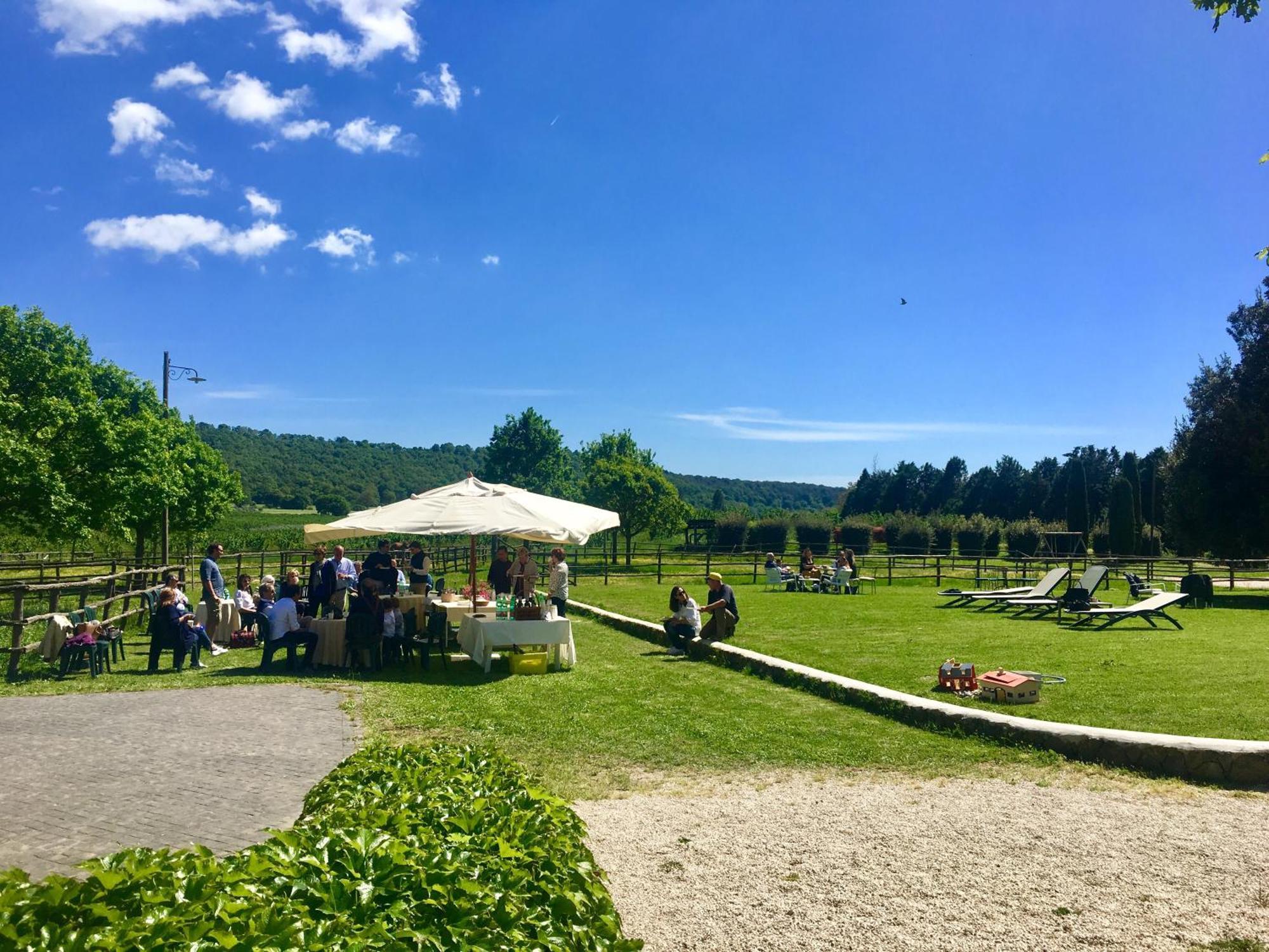 Agriturismo Potrero Grande Sul Lago Di Martignano Con Spiaggia Campagnano Di Roma Kültér fotó